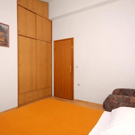 5975d Apartment