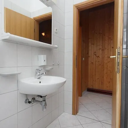 Apartment 5975d