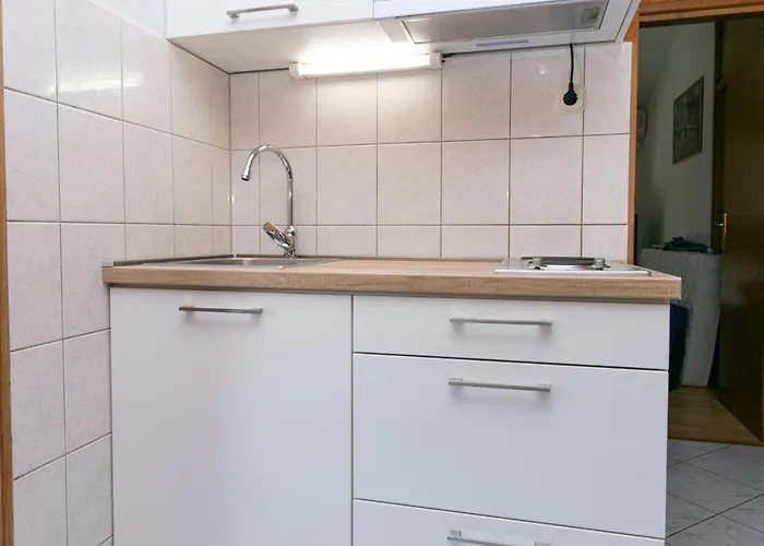 5975d Apartment Pisak