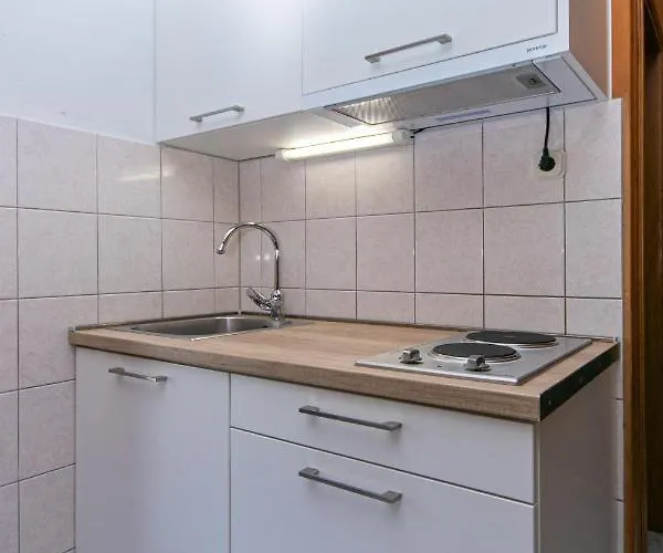 5975d Apartment Pisak